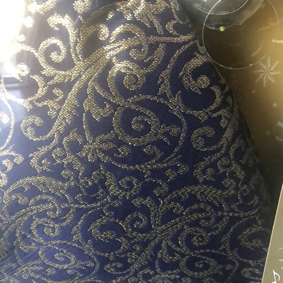 Barbie Ring in the New Year 2001 - Picture 3 of 5